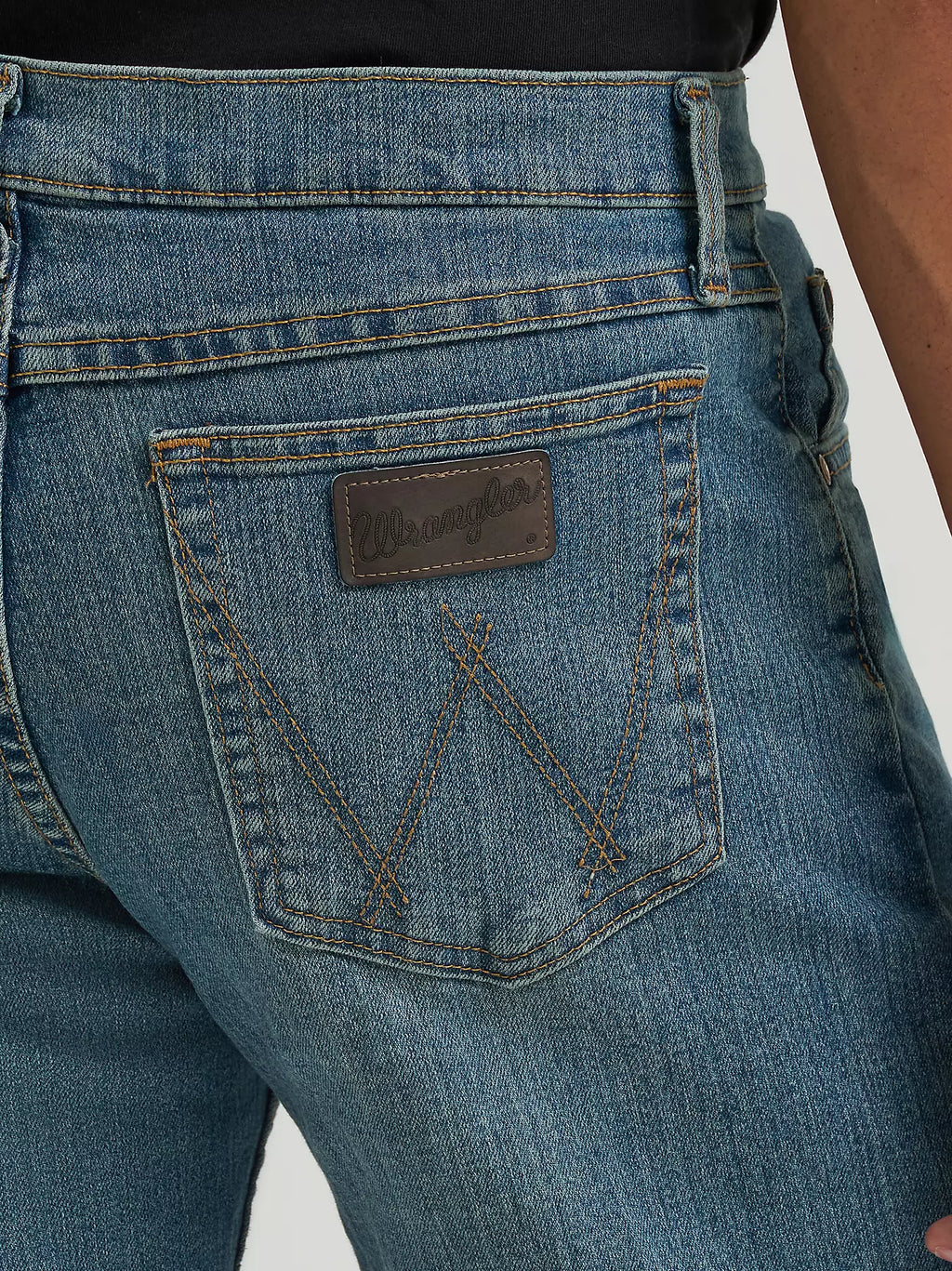 WRANGLER® 20X® ADVANCED COMFORT 02 COMPETITION REGULAR JEAN 1002MACBA
