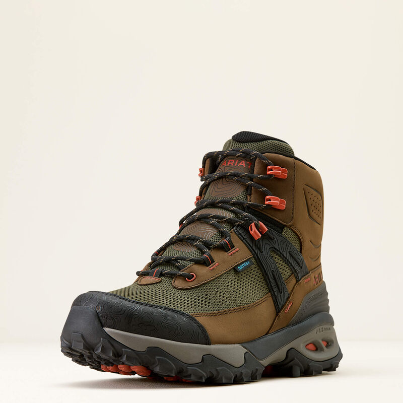 Traverse Mid Waterproof Hiking Boot 10074272