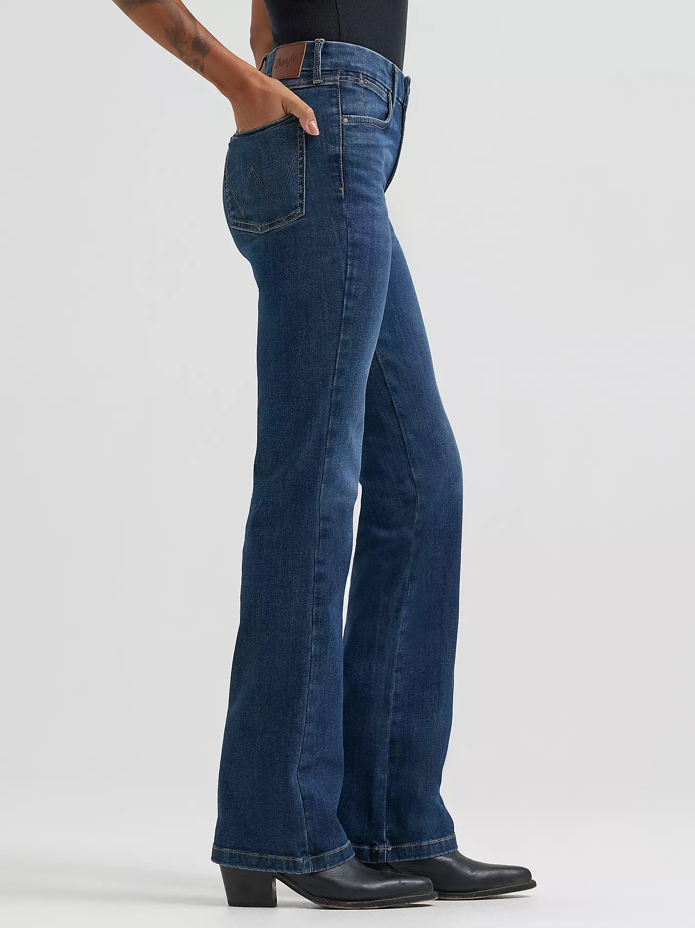 WOMEN'S WRANGLER BESPOKE HIGH RISE BOOTCUT JEAN 112359277