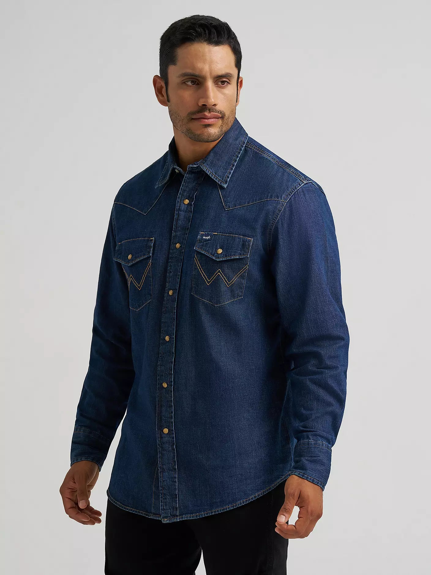 112361700 MEN'S WRANGLER® CLASSIC DENIM WESTERN SNAP SHIRT