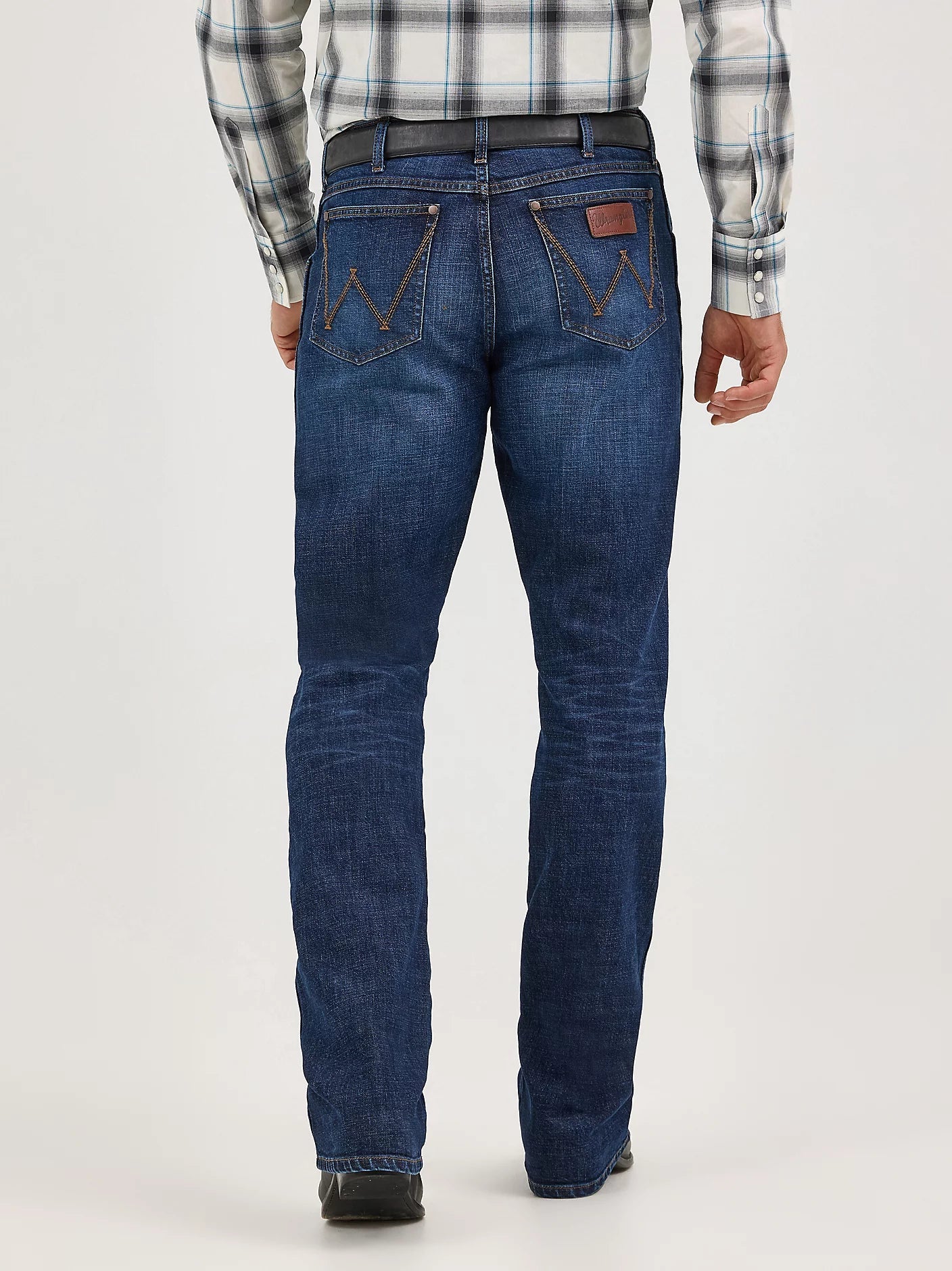 Men's Wrangler Retro Relaxed Fit Bootcut Jean #112370633