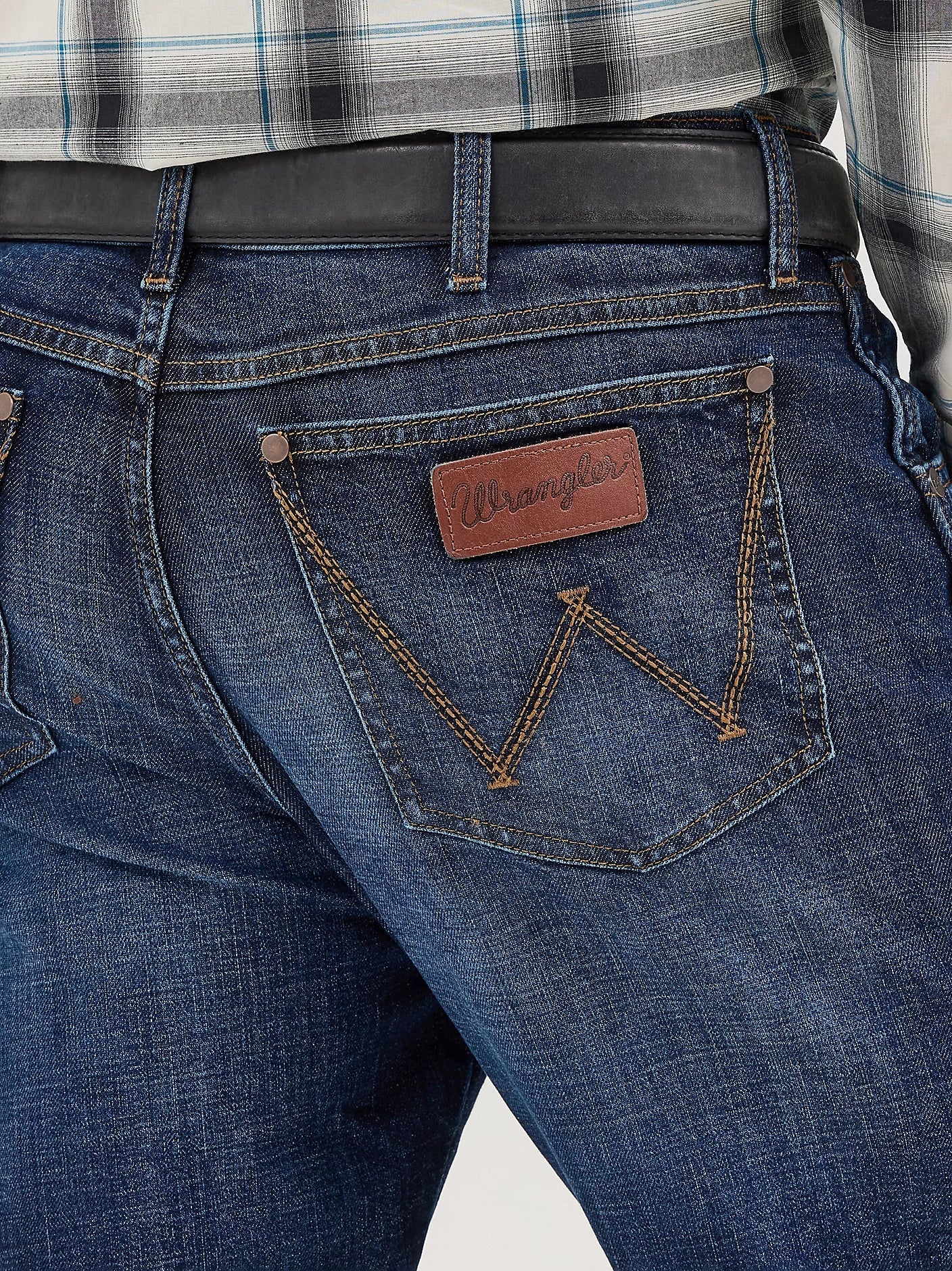 Men's Wrangler Retro Relaxed Fit Bootcut Jean #112370633