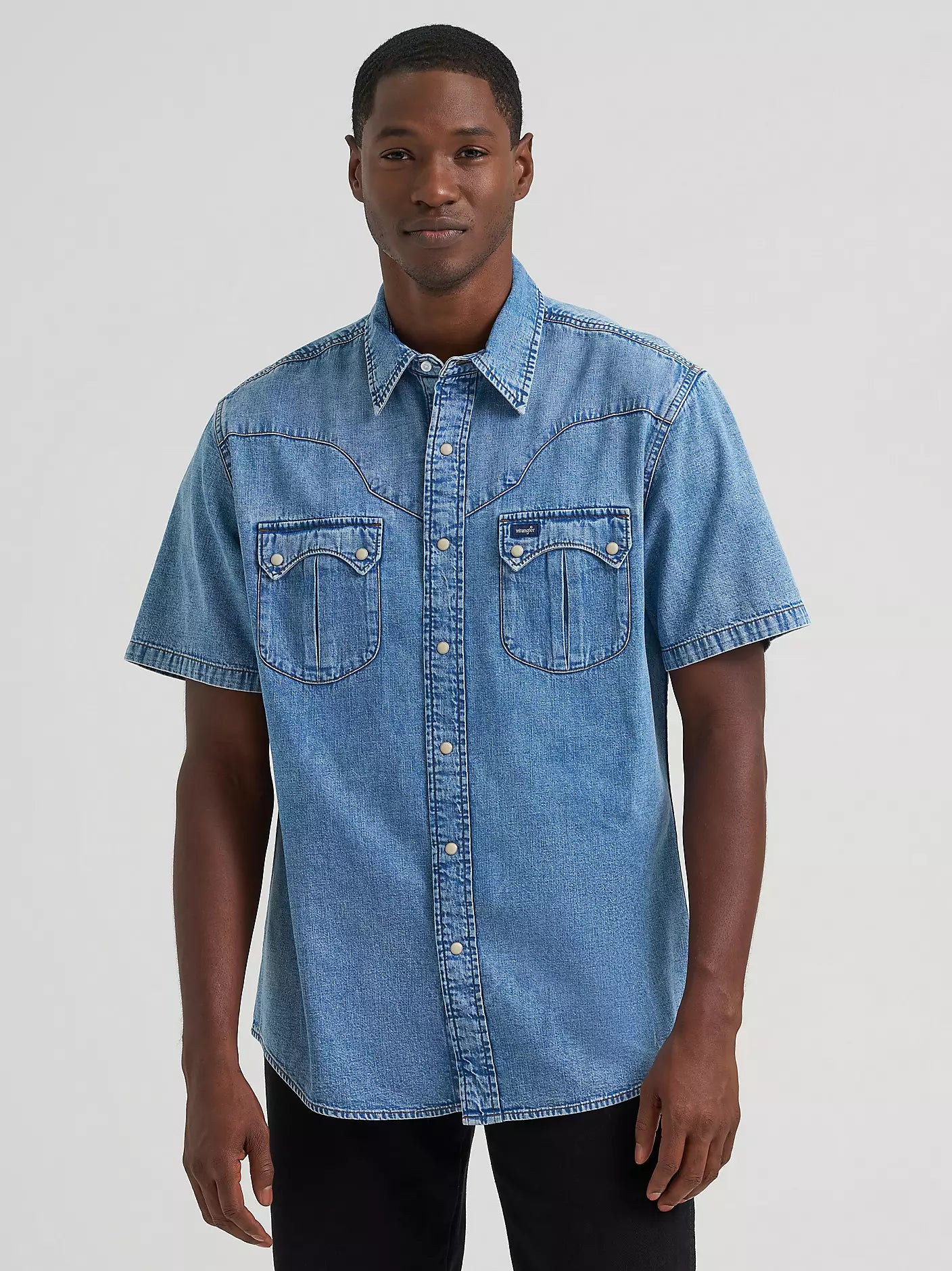 VINTAGE-INSPIRED SCULPTED YOKE DENIM SNAP SHIRT 112374816