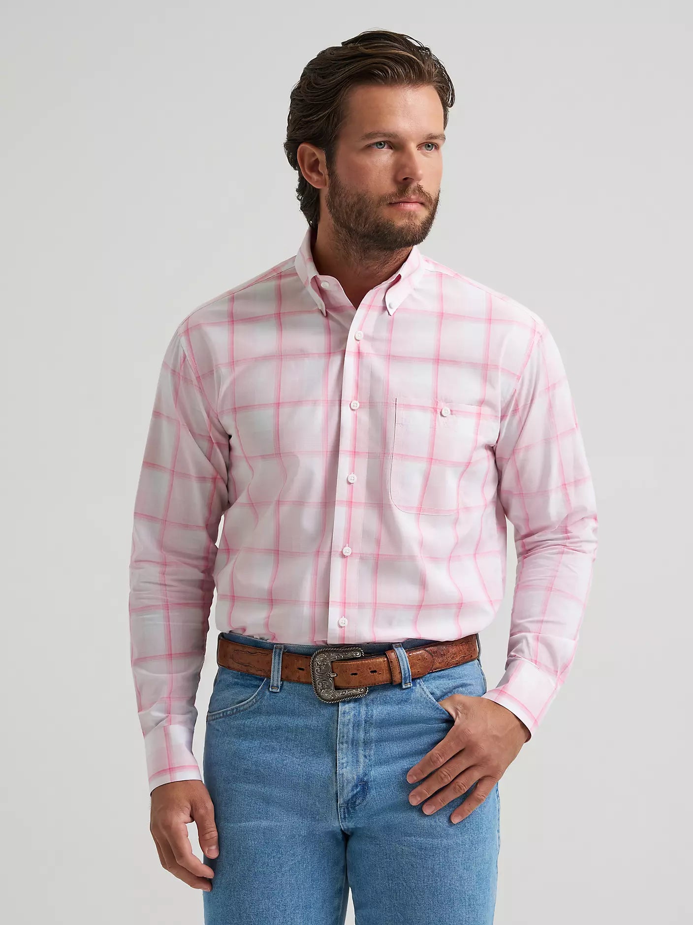 MEN'S WRANGLER BUCKING CANCER BUTTON DOWN SHIRT 112379235