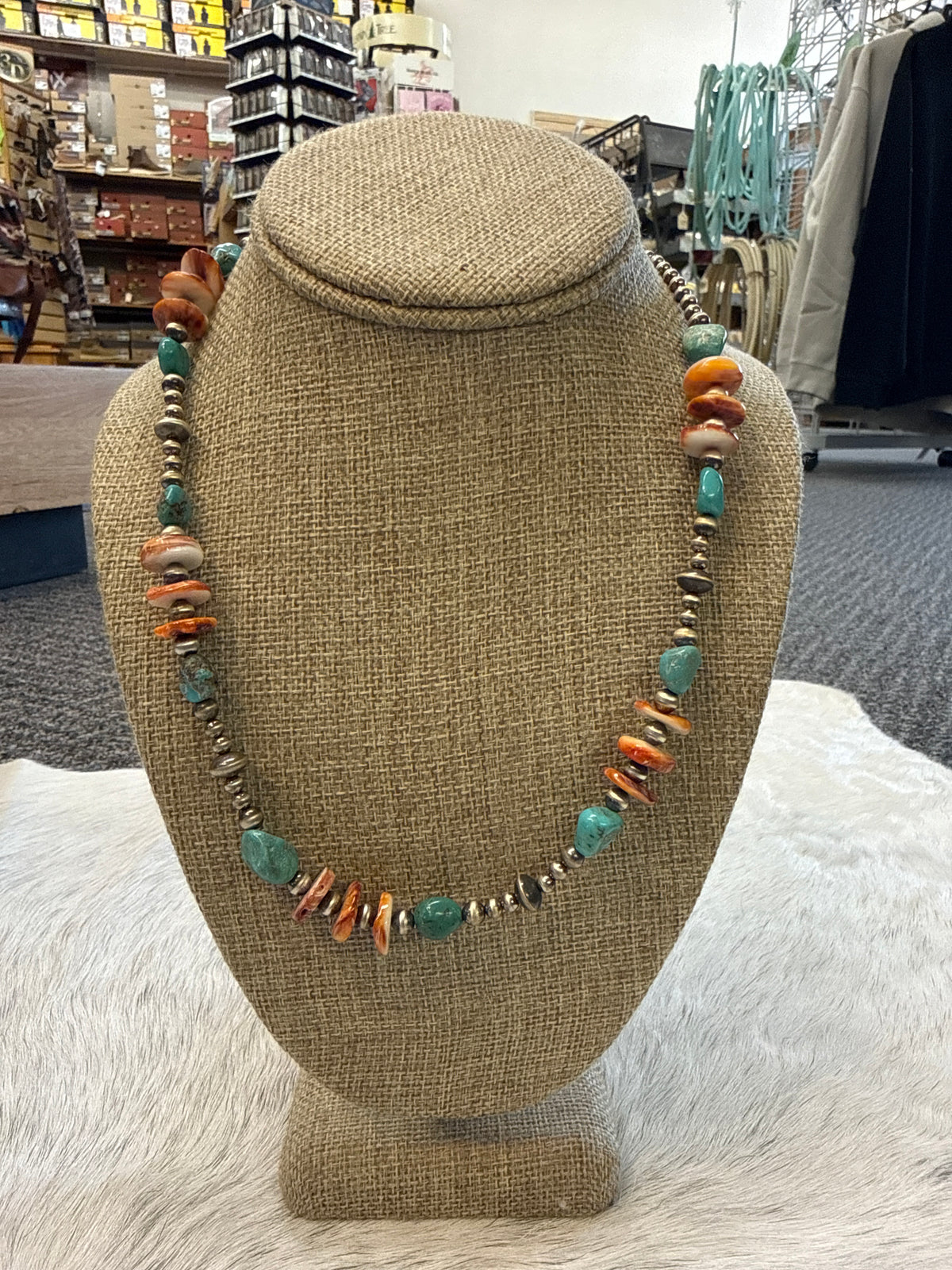 Turq & spiny pearls 097146