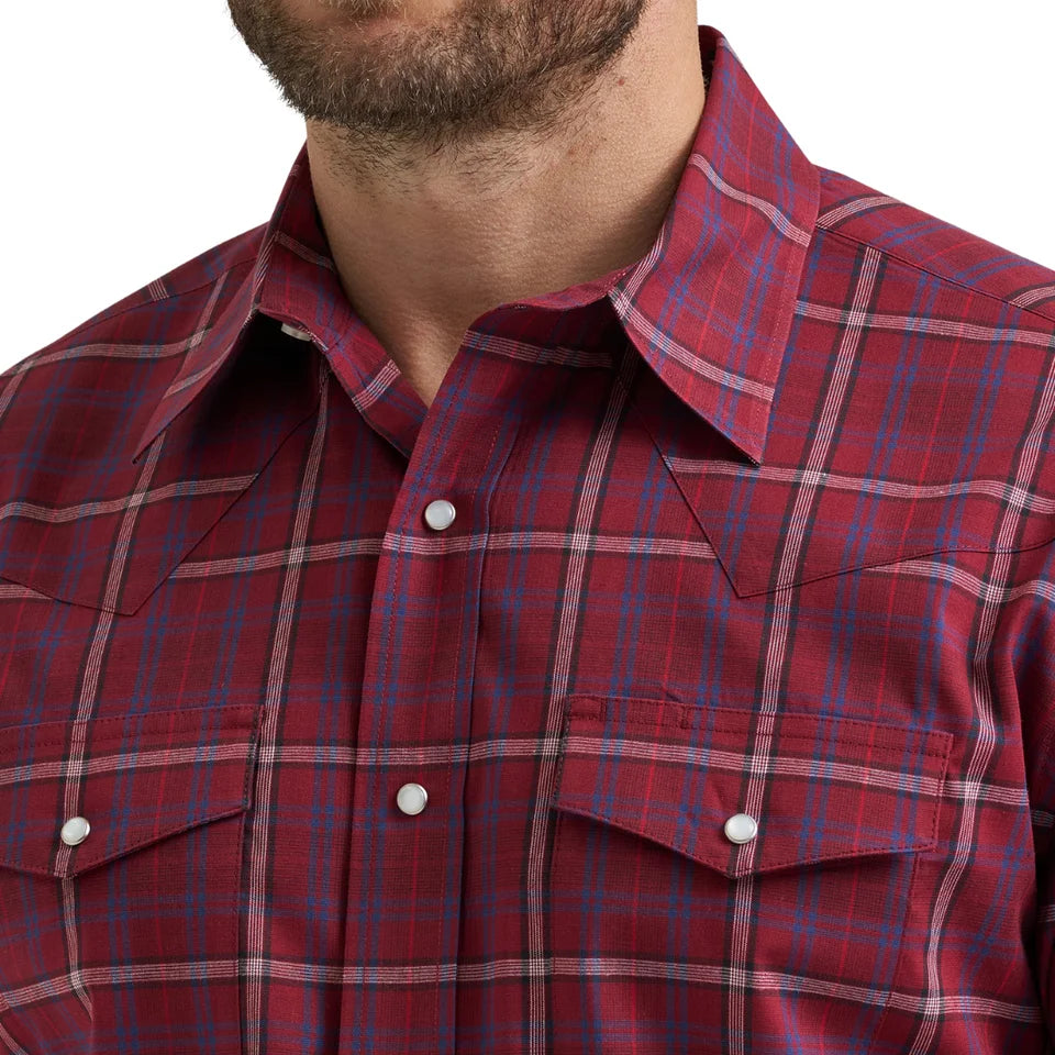 WRANGLER MEN'S BURGUNDY LONG SLEEVE CLASSIC FIT SHIRT 112369263