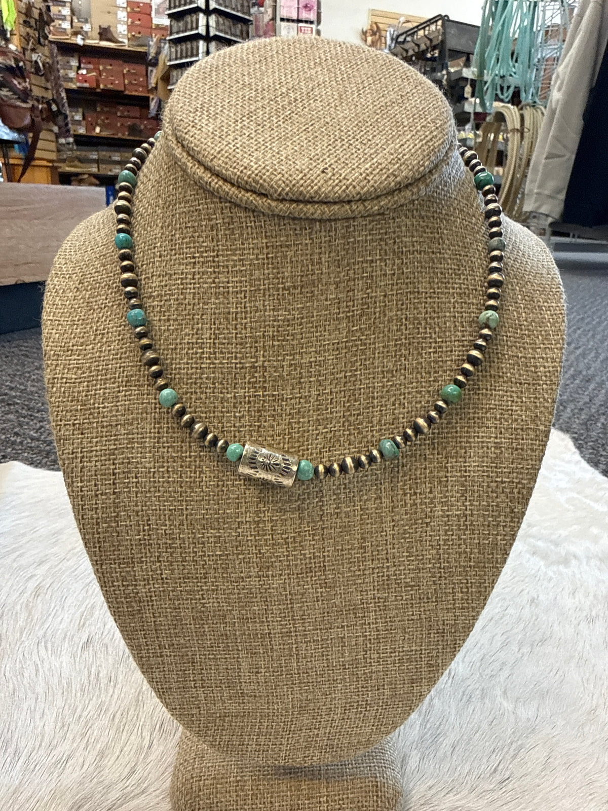 16” turquoise barrel pearls 096888
