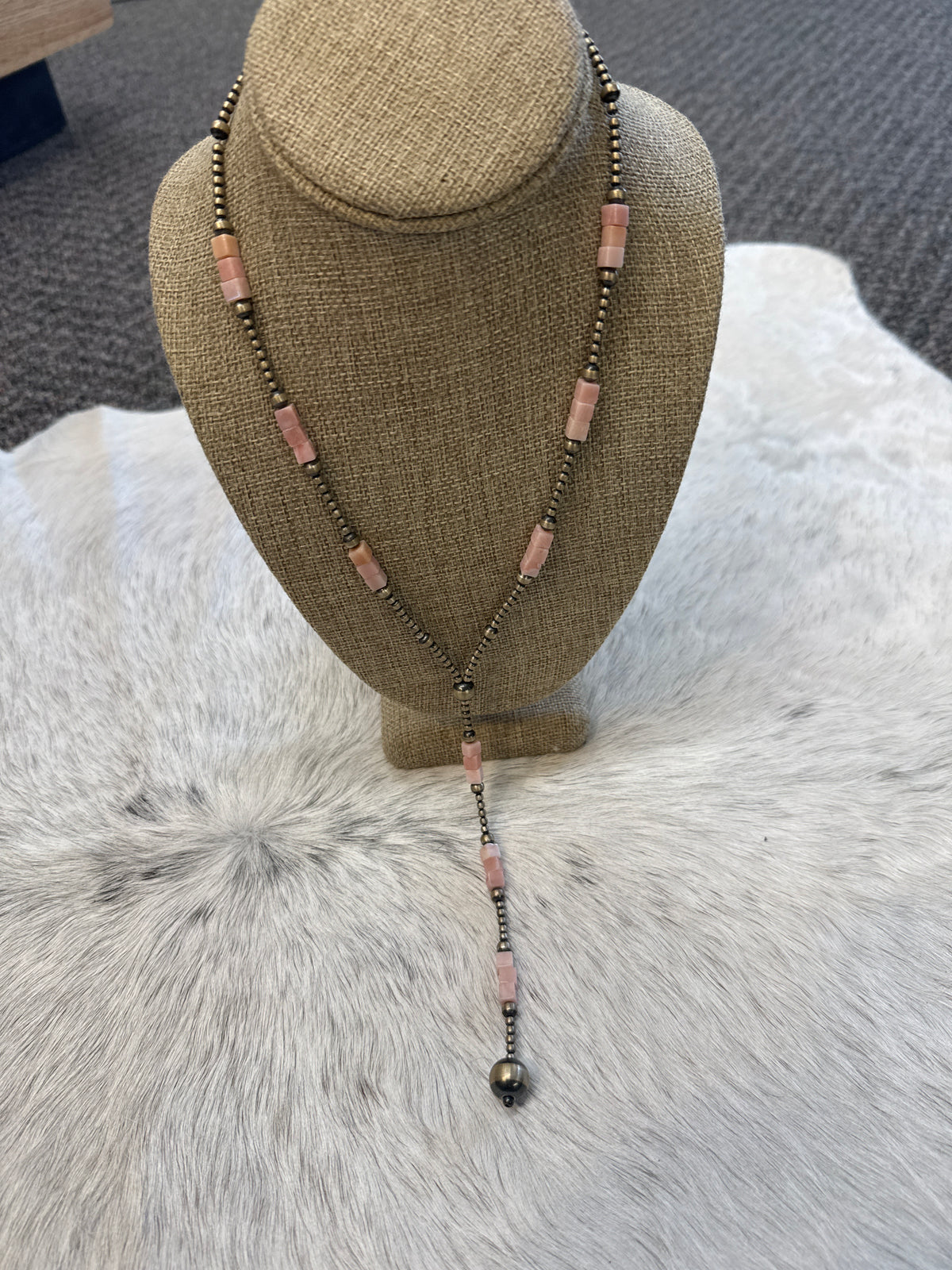 Pink Conch Lariat 090689