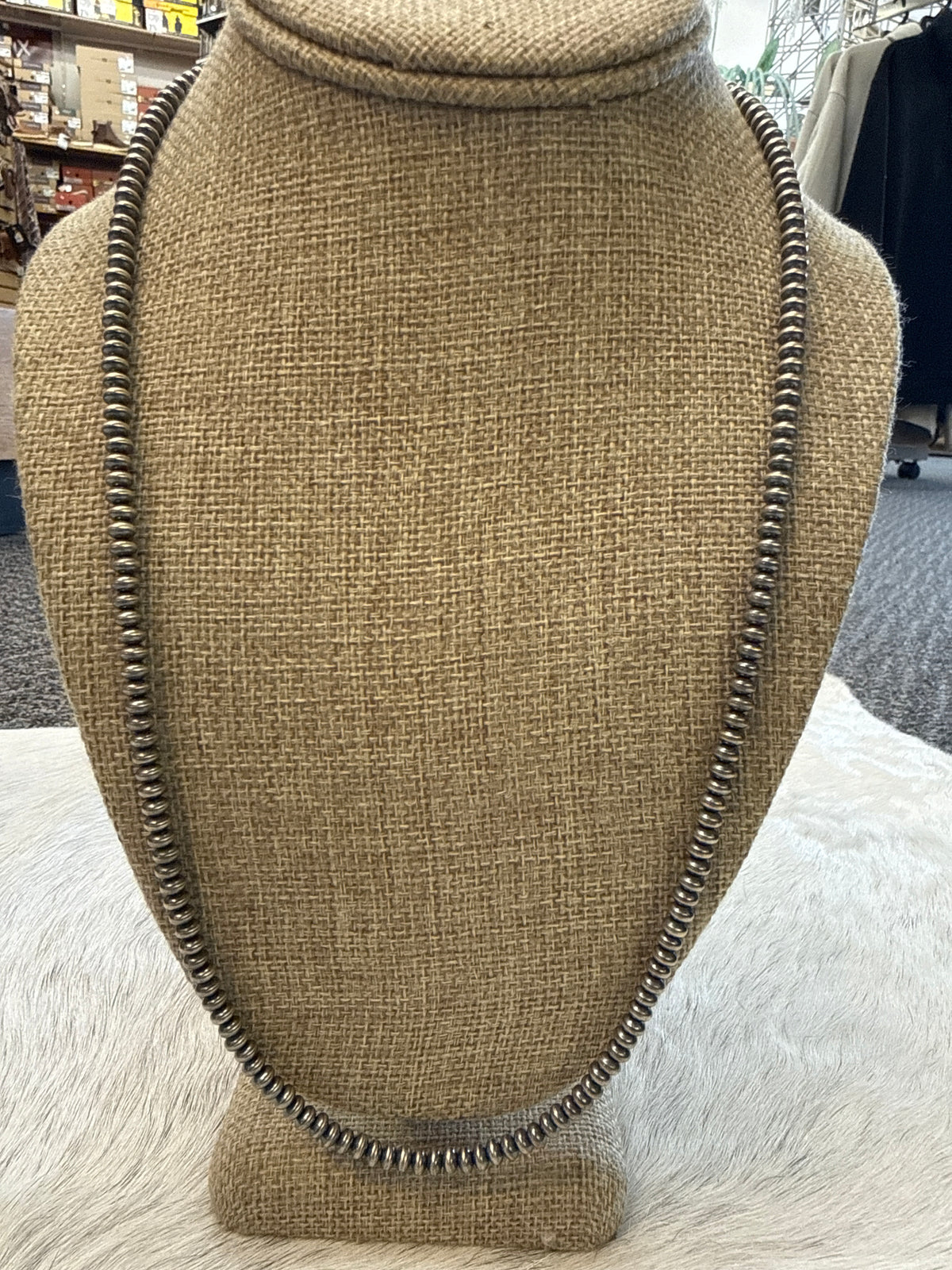 4mm 24” Saucer Pearls 018590