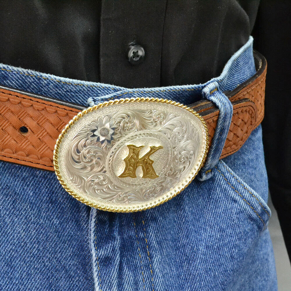 700 Initial Buckle