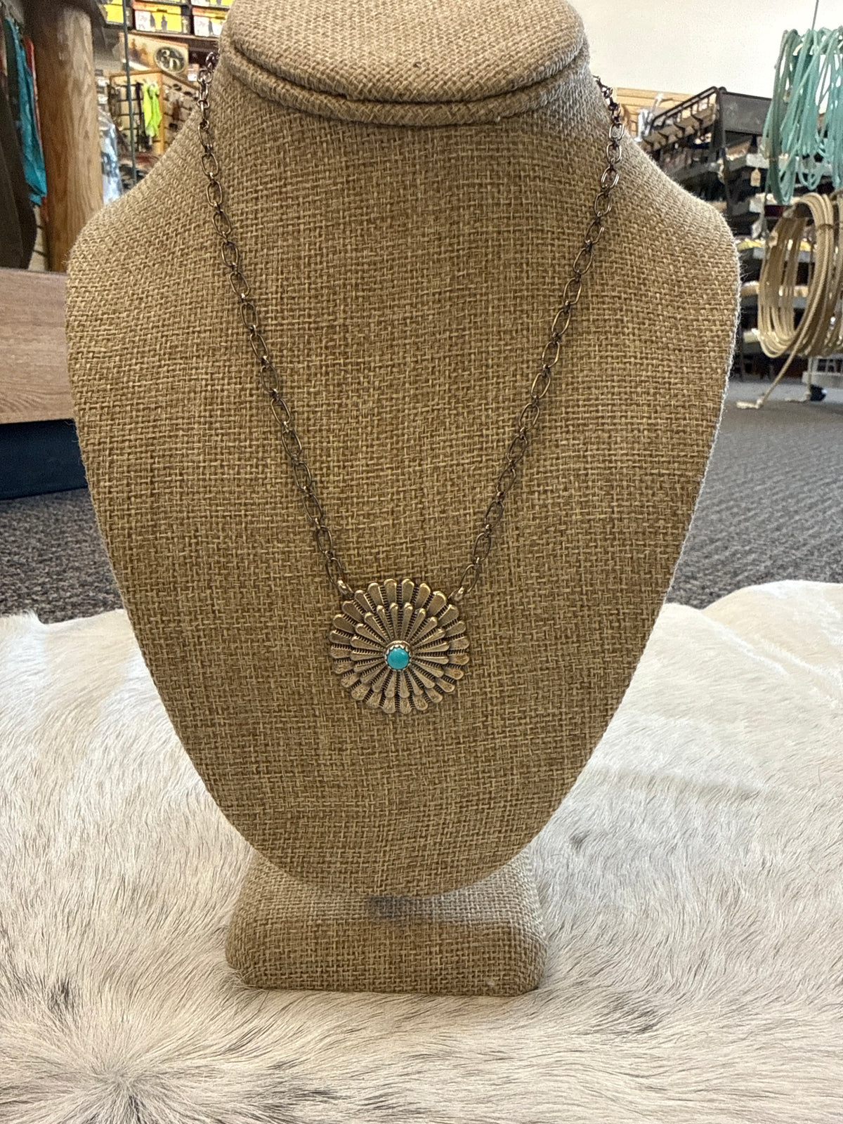 Conch Necklace 090704