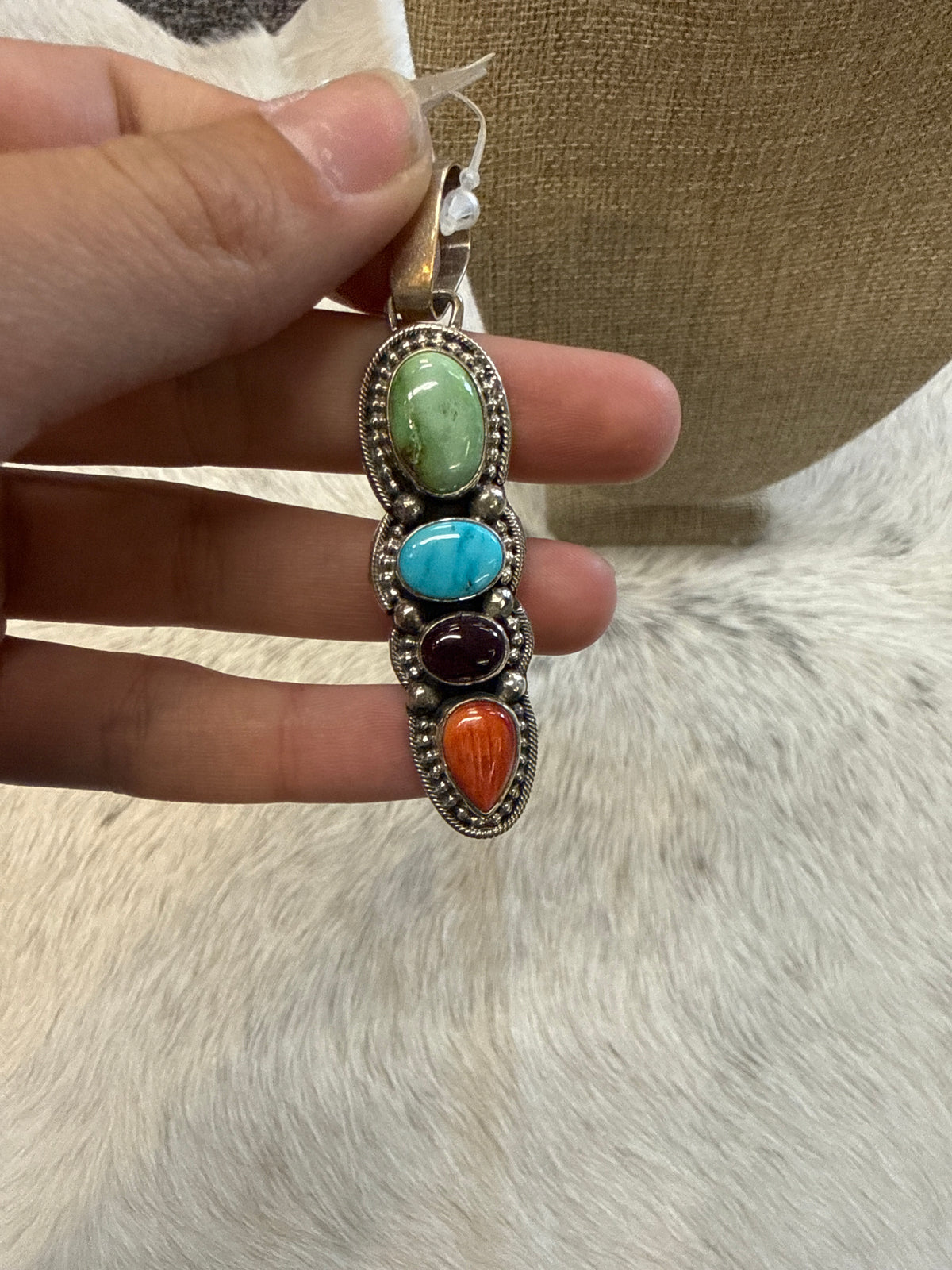 4 Stone Pendant 095448