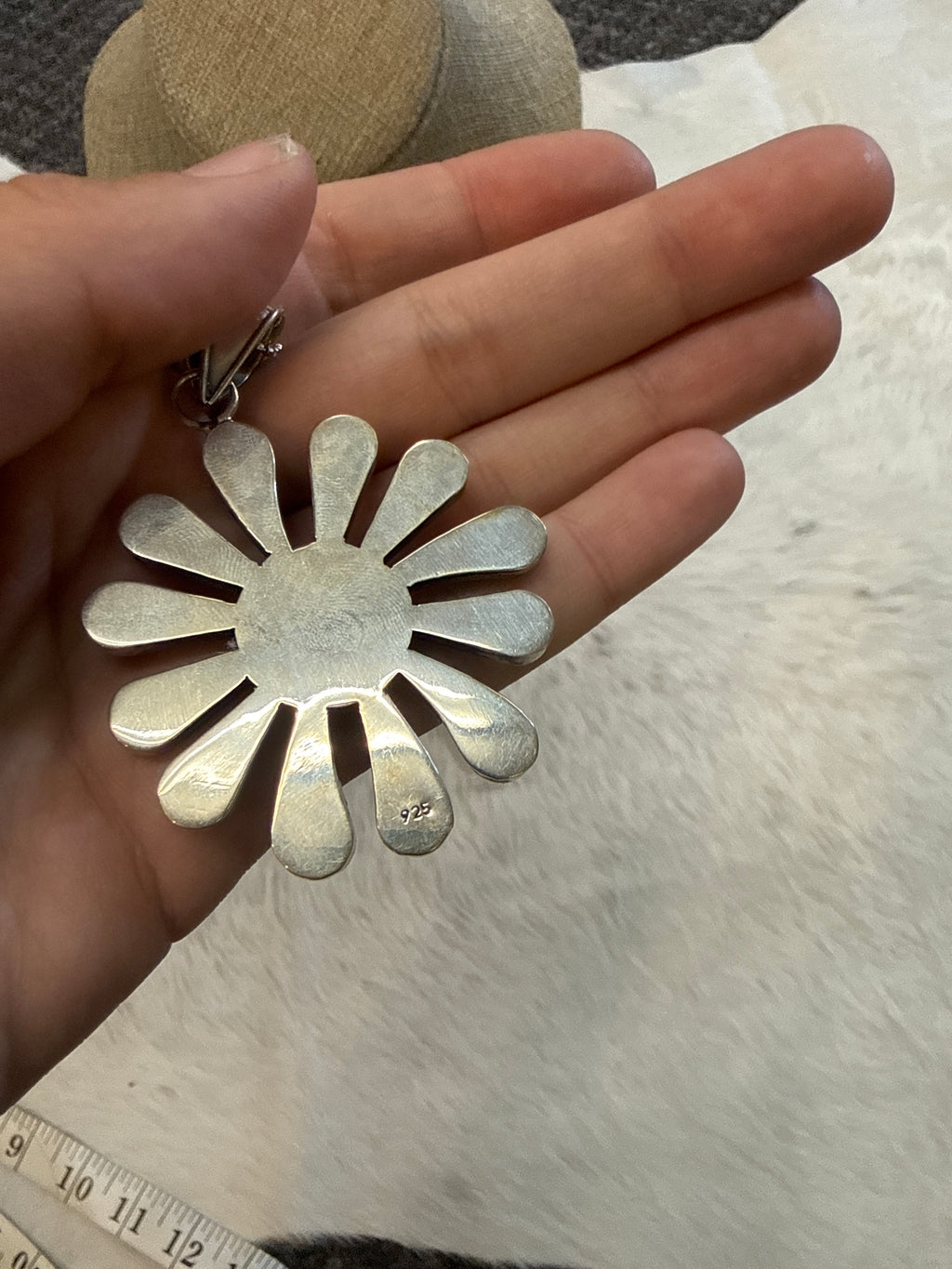 Tejano Daisy Pendant 018371