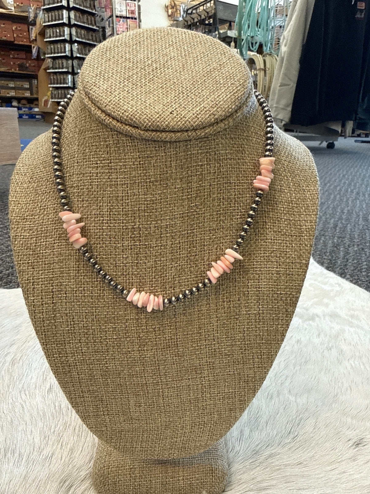 16” pink conch pearls 018381
