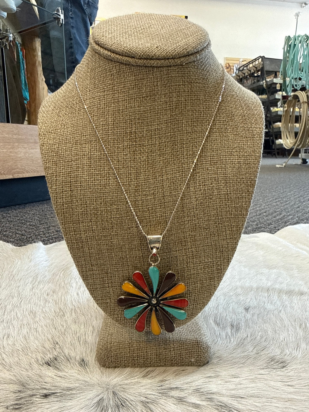 Tejano Daisy Pendant 018371