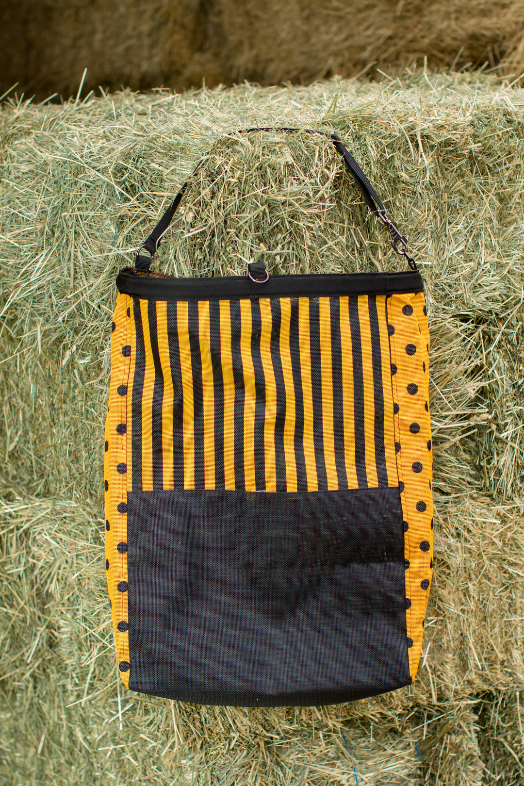 HB0001 Bee Mine Hanging Hay Bag