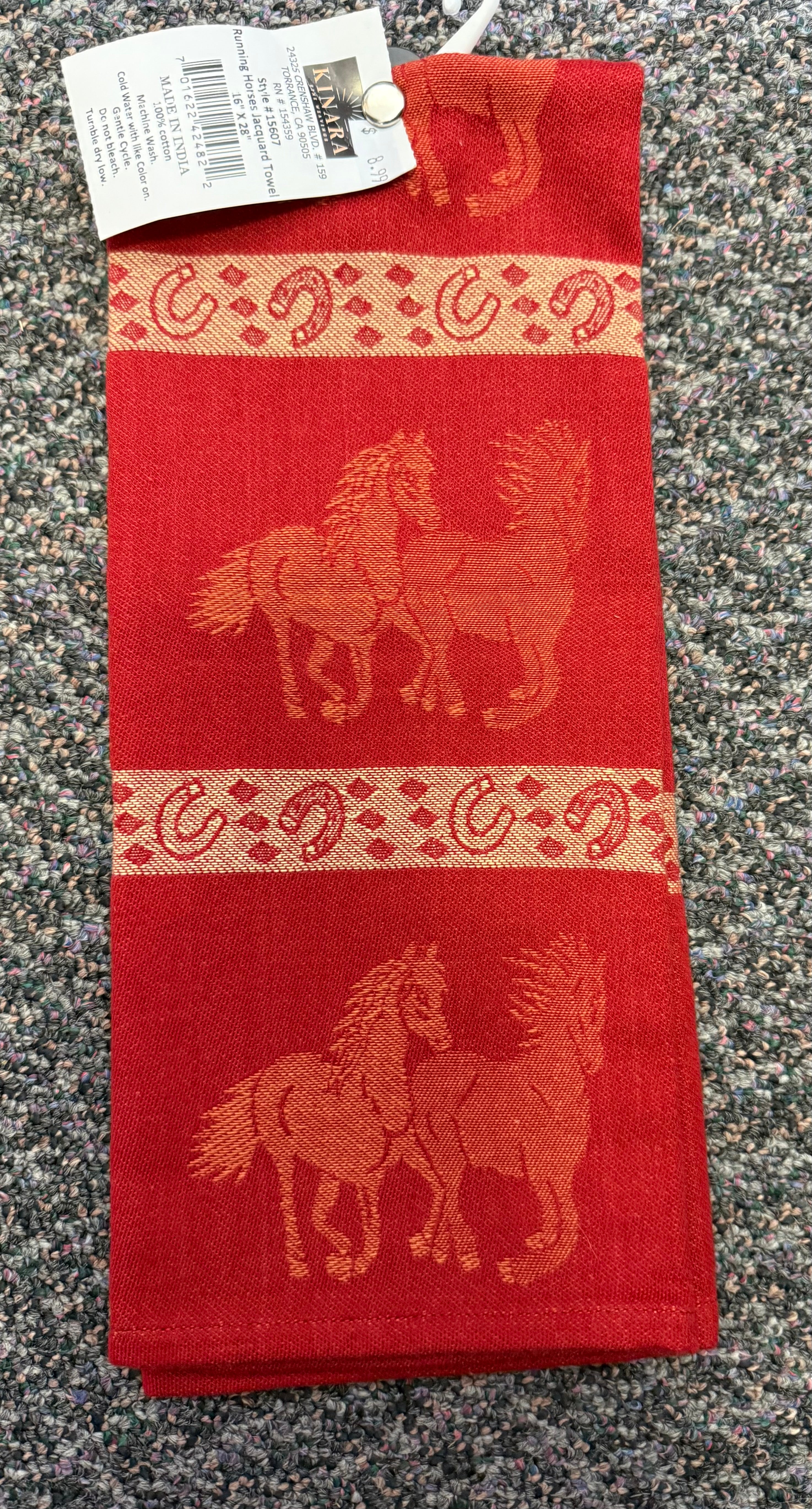 15607 RUNNING HORSE RED TOWEL 16" X 28"