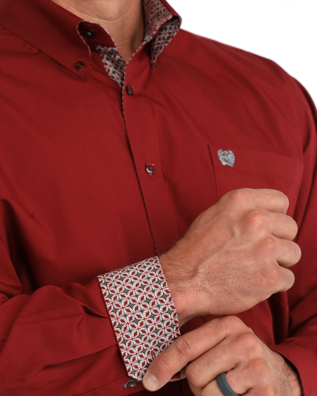 Cinch Men's Solid Burgundy Classic Fit Long Sleeve Button Down Shirt MTW1106139