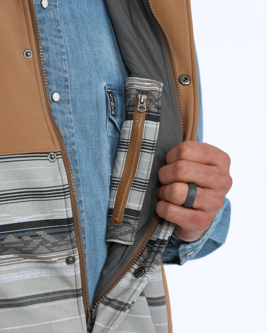 MWV1950001 Men's Southwest Stripe Bonded Vest Cinch