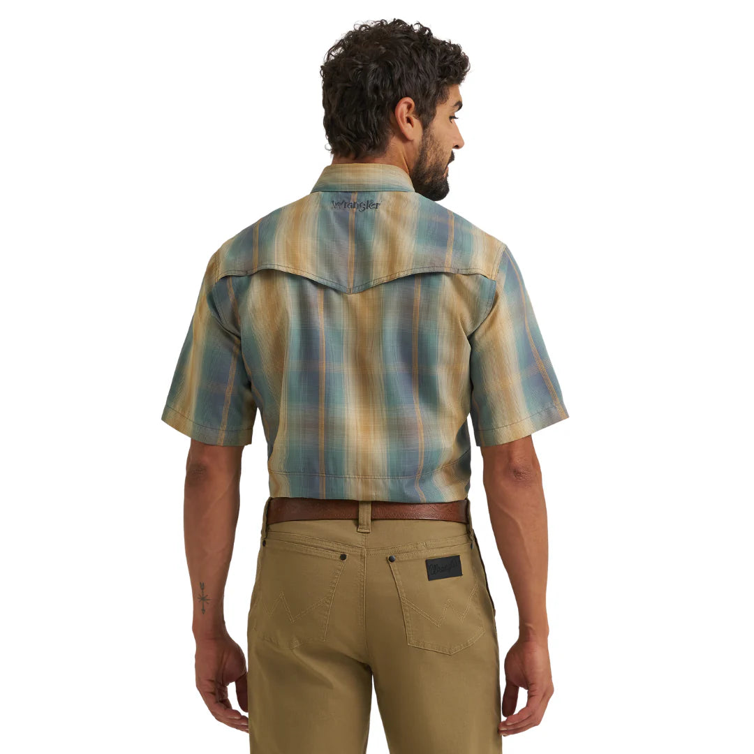 Wrangler Men's ATG-X Button Down 112382381