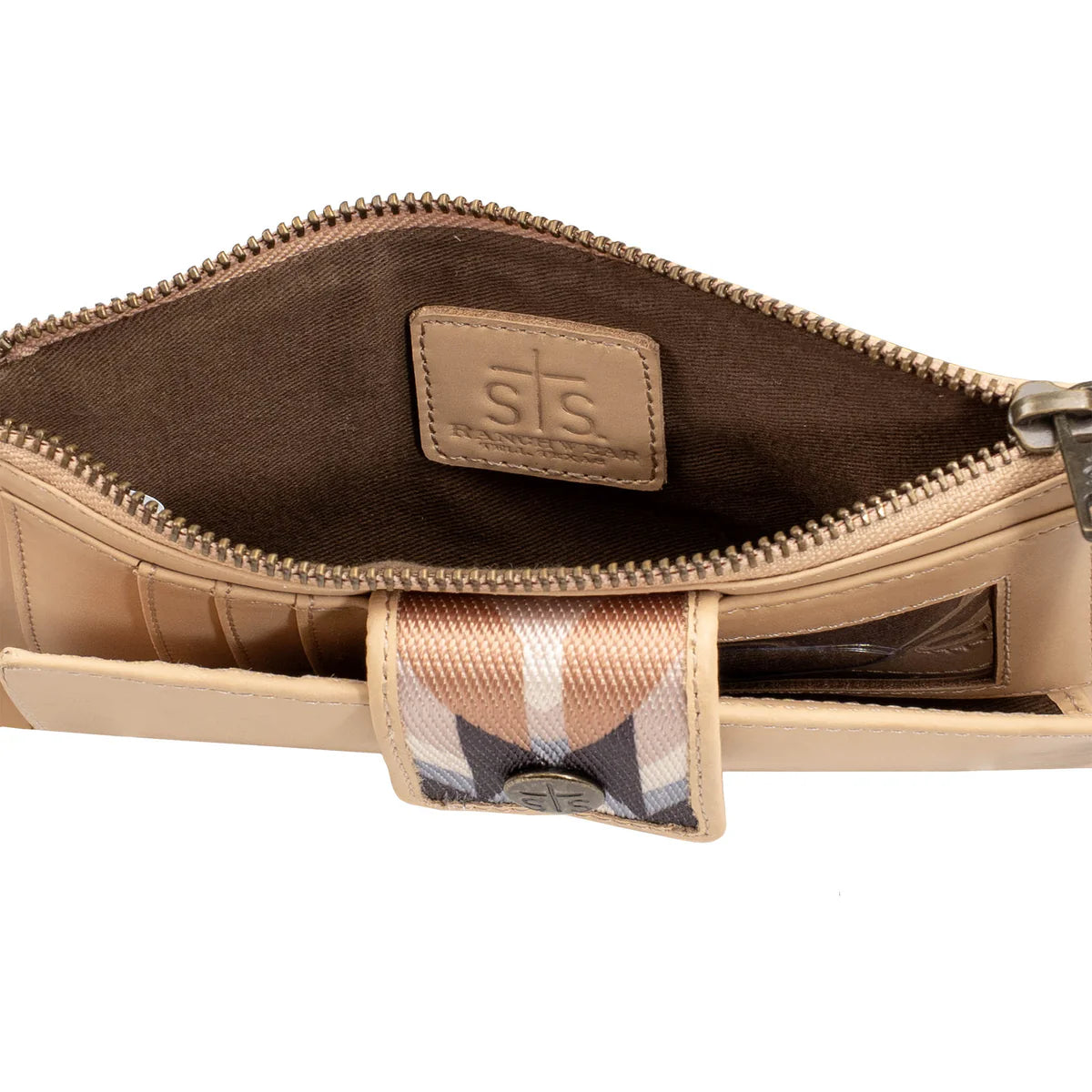 STS34008 BASIC BLISS BUCKSKIN HALEY BIFOLD WRISTLET