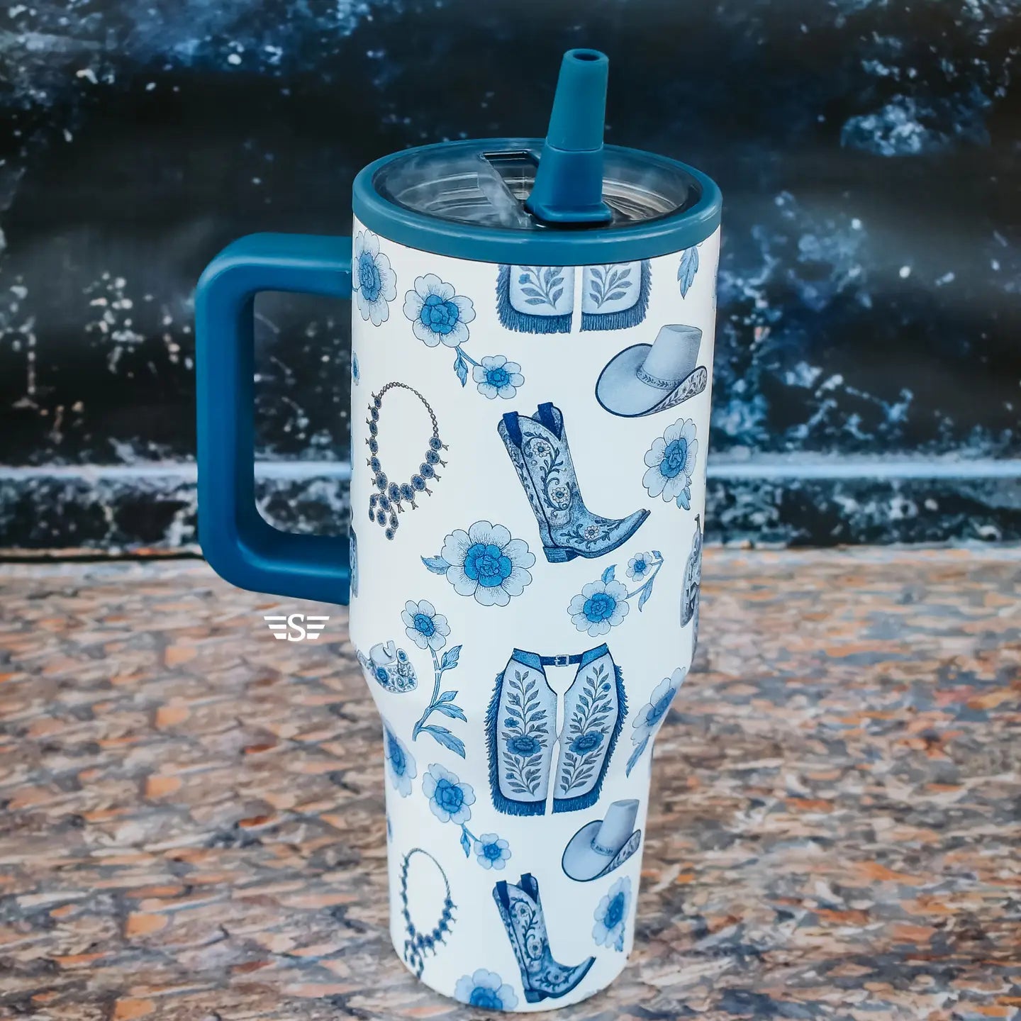 Western Chinoiserie Flip Top Tumbler 32oz