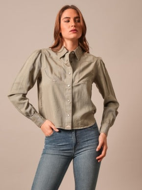 Kimes Ranch CECE DENIM CROPPED SHIRT